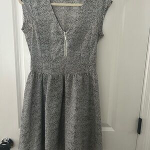 H&M Black & White Printed Fit & Flare Dress – Size 6 (EU 36)